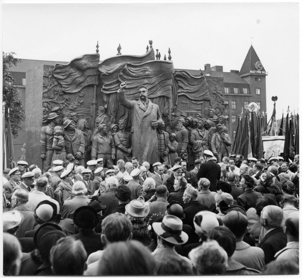 Följ med på säsongens sista skulpturvandring söndag 4 oktober